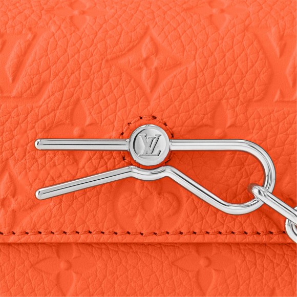 l**is V*t*n steamer wearable wallet m82916 orange