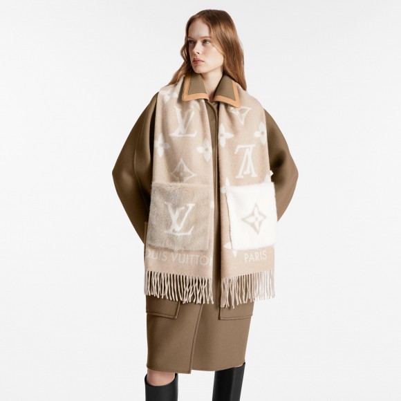 l**is V*t*n m74354 cold reykjavik beige scarf