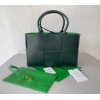 Bottega Veneta Arco Medium Tote In Green Intrecciato Lambskin