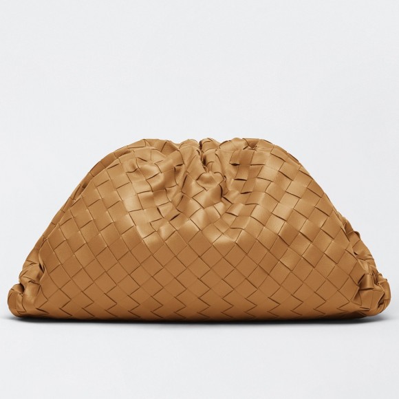 Bo*te*ga ve*ne*ta large pouch clutch bag in caramel intrecciato lambskin