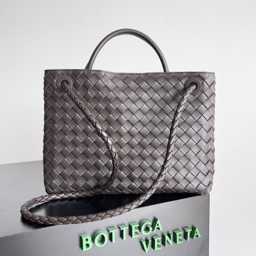Bottega Veneta Medium Andiamo Bag In Fondant Intrecciato Lambskin Bottega Veneta Medium Andiamo Bag In Fondant Intrecciato Lambskin