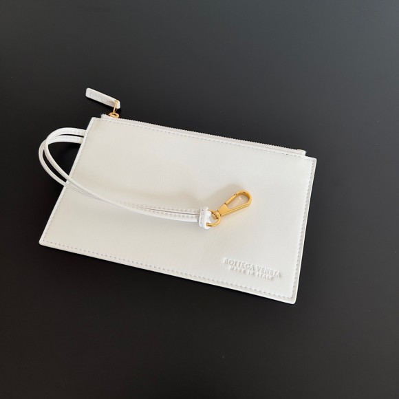 Bo*te*ga ve*ne*ta cabat mini bag in white intrecciato lambskin