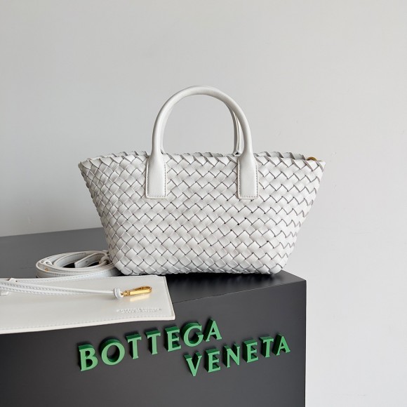 Bo*te*ga ve*ne*ta cabat mini bag in white intrecciato lambskin