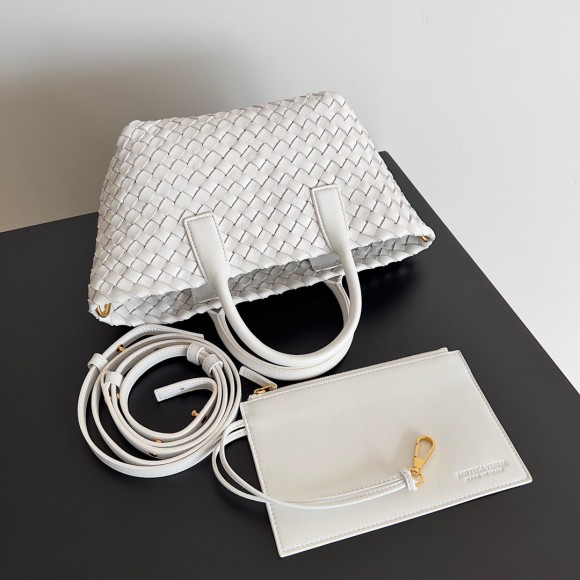 Bo*te*ga ve*ne*ta cabat mini bag in white intrecciato lambskin