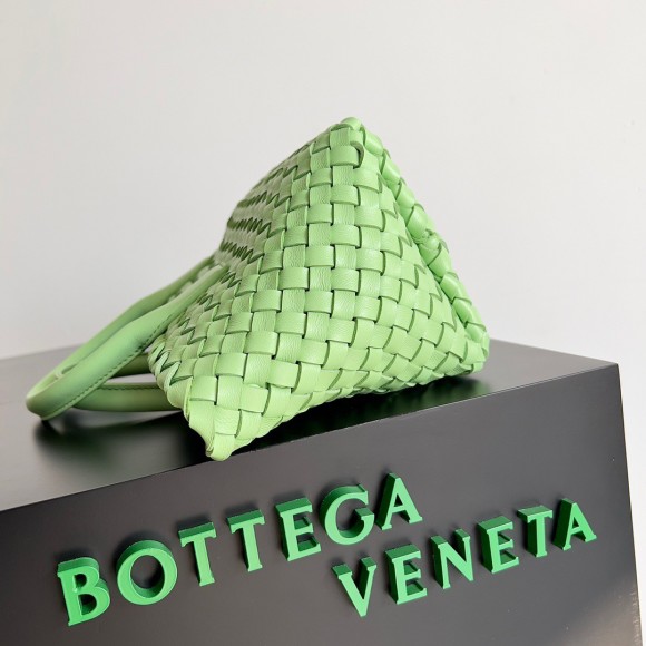 Bo*te*ga ve*ne*ta cabat mini bag in pistachio intrecciato lambskin