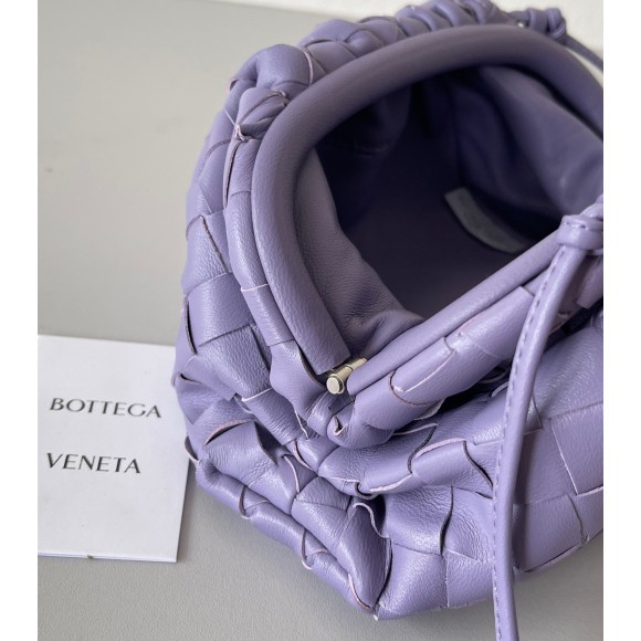 Bo*te*ga ve*ne*ta mini pouch with strap in wisteria intrecciato lambskin