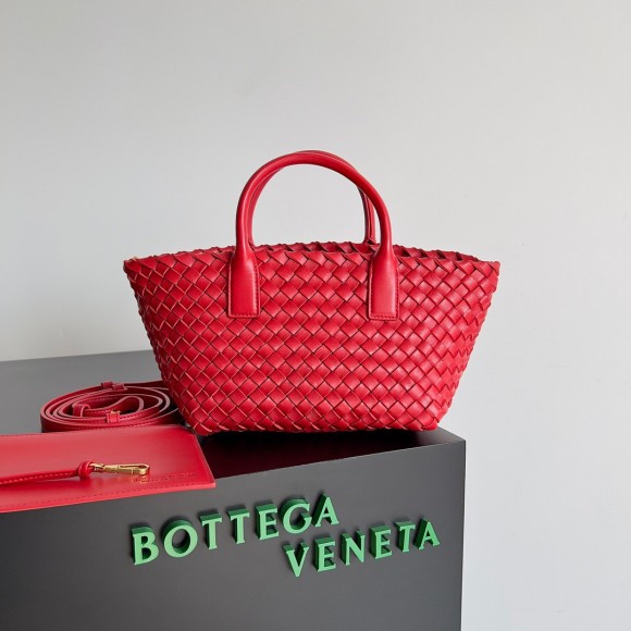 Bo*te*ga ve*ne*ta cabat mini bag in red intrecciato lambskin