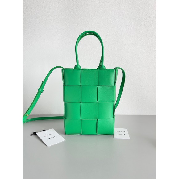 Bo*te*ga ve*ne*ta cassette mini tote bag in parakeet lambskin