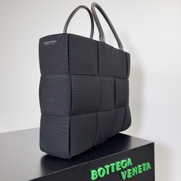 Bottega Veneta Large Arco Tote Bag In Black Intrecciato Canvas Bottega Veneta Large Arco Tote Bag In Black Intrecciato Canvas