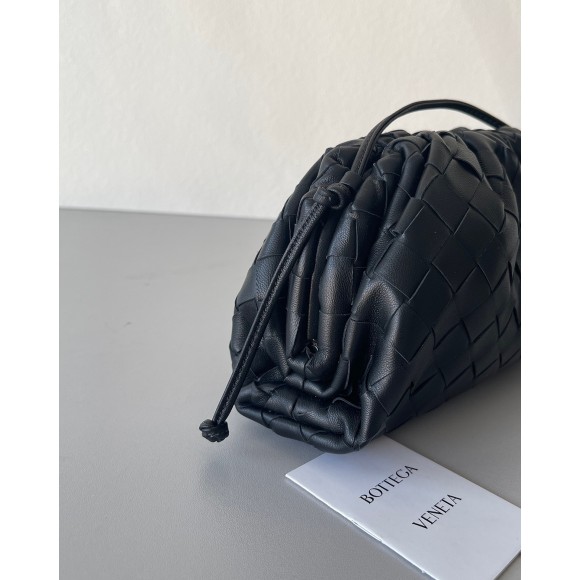 Bo*te*ga ve*ne*ta mini pouch with strap in black intrecciato lambskin