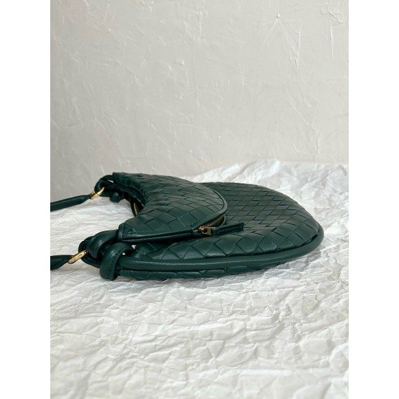 Bo*te*ga ve*ne*ta gemelli medium bag in emerald green intrecciato lambskin