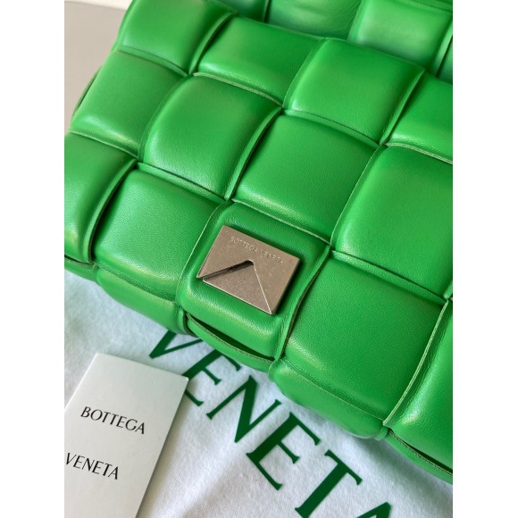 Bo*te*ga ve*ne*ta padded cassette bag in parakeet intrecciato lambskin