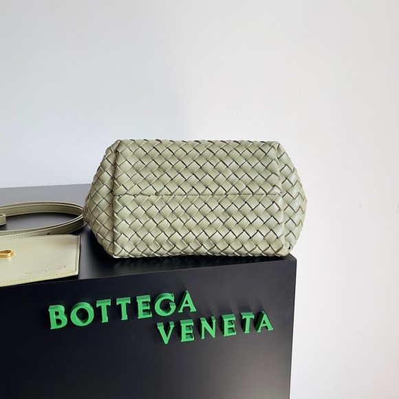 Bo*te*ga ve*ne*ta cabat mini bag in travertine intrecciato lambskin