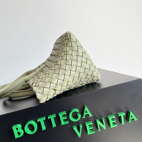 Bo*te*ga ve*ne*ta cabat mini bag in travertine intrecciato lambskin