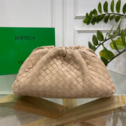 Bottega Veneta Large Pouch Clutch Bag In Beige Intrecciato Lambskin