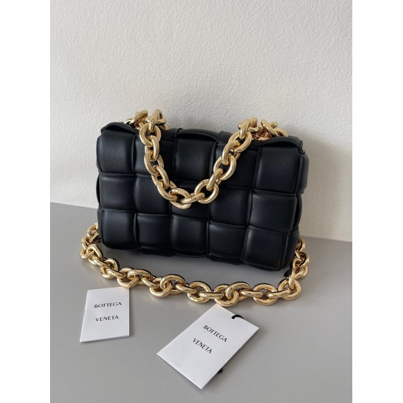 Bo*te*ga ve*ne*ta chain cassette bag in black intrecciato lambskin