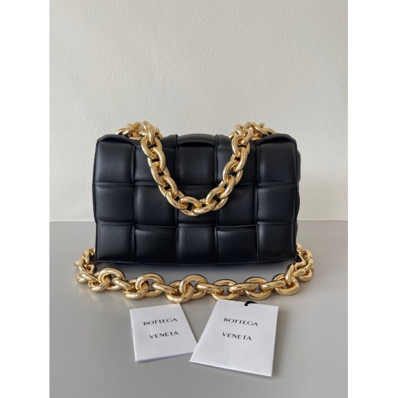 Bo*te*ga ve*ne*ta chain cassette bag in black intrecciato lambskin