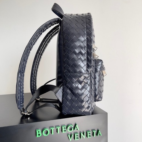 Bottega Veneta Small Backpack In Dark Blue Intrecciato Calfskin