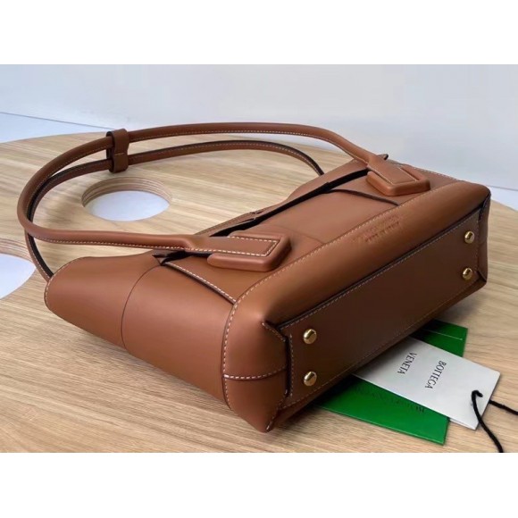 Bo*te*ga ve*ne*ta arco small bag in caramel intrecciato calfskin