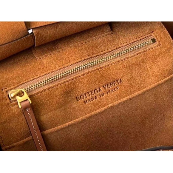 Bo*te*ga ve*ne*ta arco small bag in caramel intrecciato calfskin