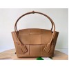 Bottega Veneta Arco Medium Bag In Caramel Grained Leather