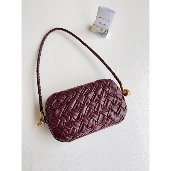 Bo*te*ga ve*ne*ta knot minaudiere on strap in barolo foulard intreccio