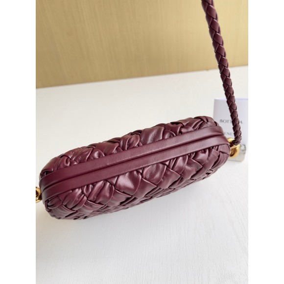 Bo*te*ga ve*ne*ta knot minaudiere on strap in barolo foulard intreccio