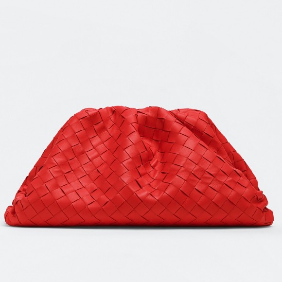 Bo*te*ga ve*ne*ta large pouch clutch bag in red intrecciato lambskin