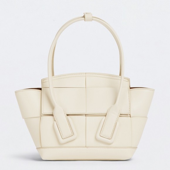 Bo*te*ga ve*ne*ta arco mini bag in white intrecciato calfskin