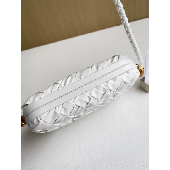 Bo*te*ga ve*ne*ta knot minaudiere on strap in white foulard intreccio leather