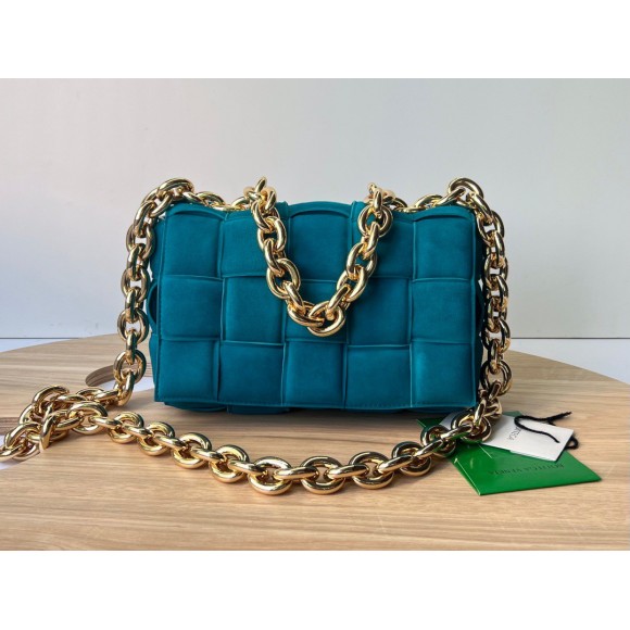 Bo*te*ga ve*ne*ta chain cassette bag in blaster intrecciato suede calfskin