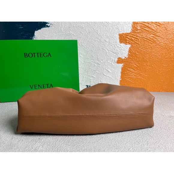 Bo*te*ga ve*ne*ta large pouch clutch bag in brown calfskin