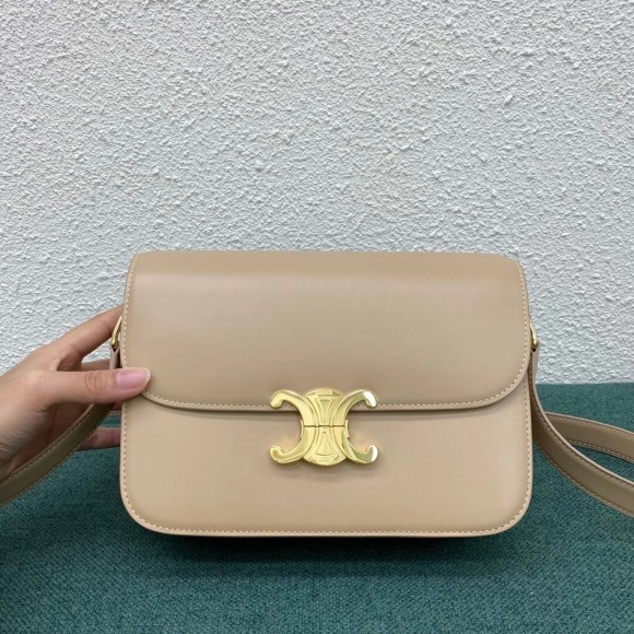 Ce**e triomphe medium bag in nude smooth calfskin