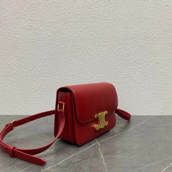 Ce**e triomphe teen bag in red leather