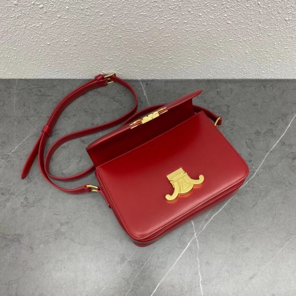 Ce**e triomphe teen bag in red leather