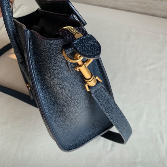 Ce**e nano luggage tote bag in navy blue drummed calfskin