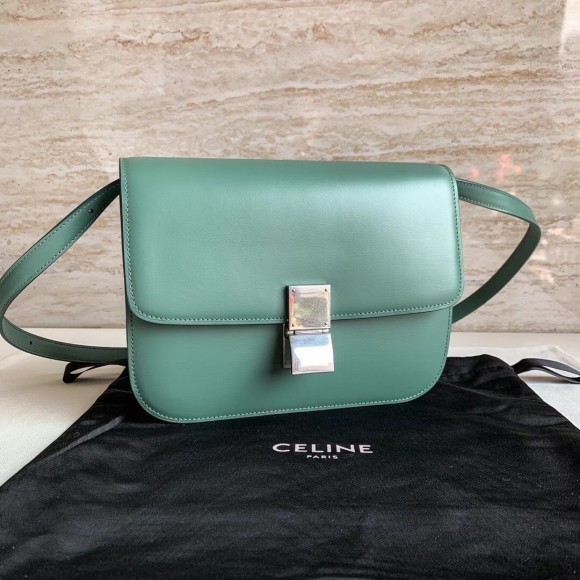 Ce**e classic box medium bag in celadon box calfskin