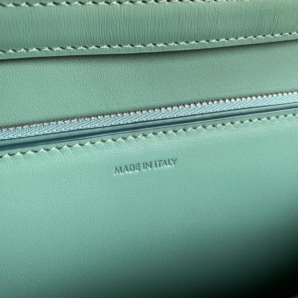 Ce**e classic box medium bag in celadon box calfskin