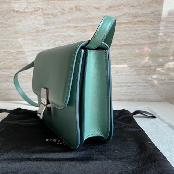 Ce**e classic box medium bag in celadon box calfskin