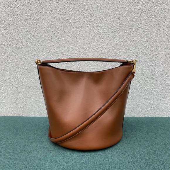 Ce**e bucket 16 bag in brown smooth calfskin