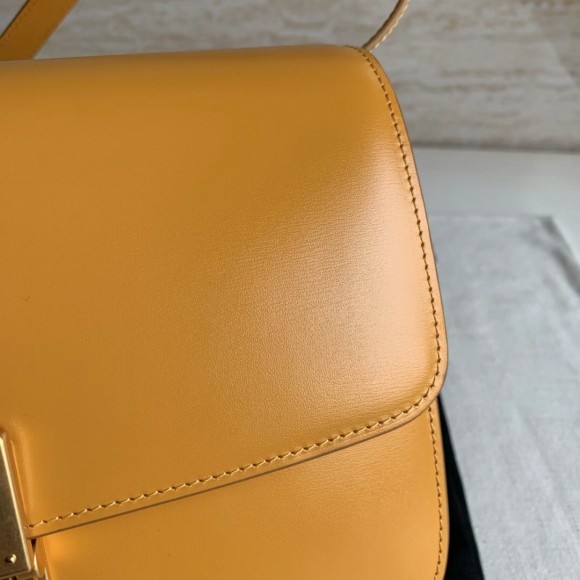 Ce**e classic box medium bag in yellow box calfskin