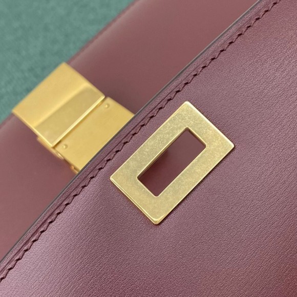 Ce**e classic box medium bag in bordeaux box calfskin