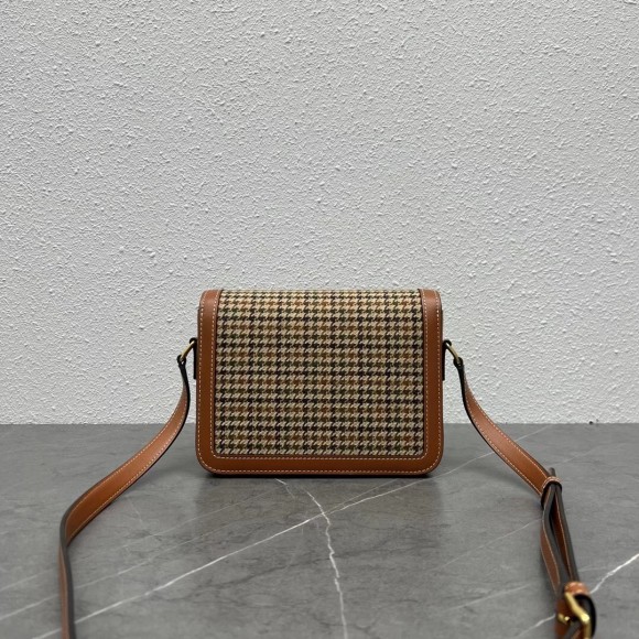 Ce**e triomphe teen bag in tweed and calfskin