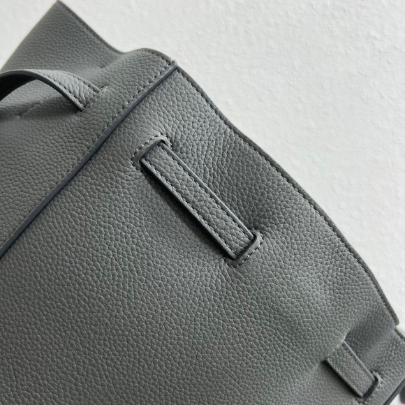 Ce**e small cabas phantom bag in grey grained calfskin