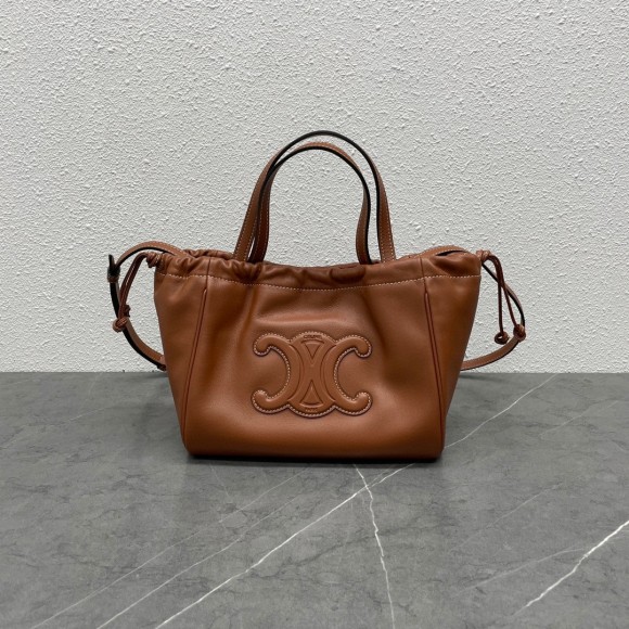 Ce**e small cabas drawstring cuir triomphe bag in brown calfskin