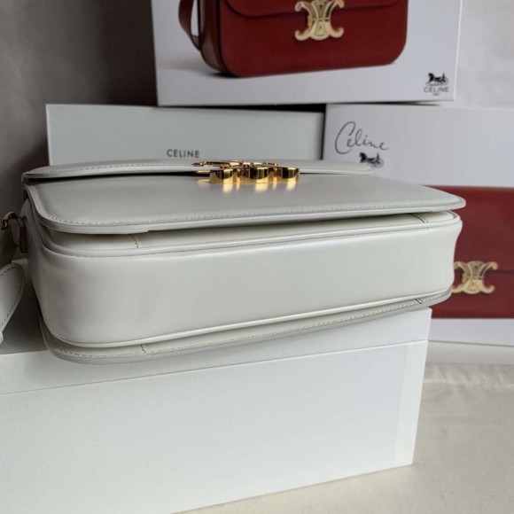 Ce**e triomphe large bag in white calfskin