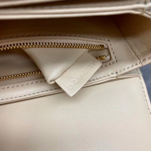 Ce**e triomphe teen bag in nude leather