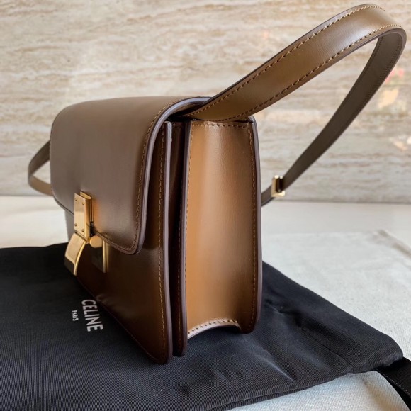 Ce**e classic box teen bag in camel box calfskin