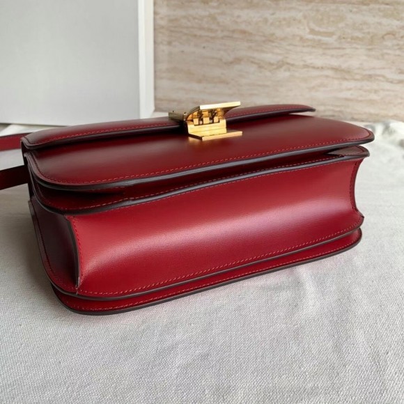 Ce**e classic box medium bag in red box calfskin