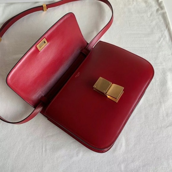 Ce**e classic box medium bag in red box calfskin